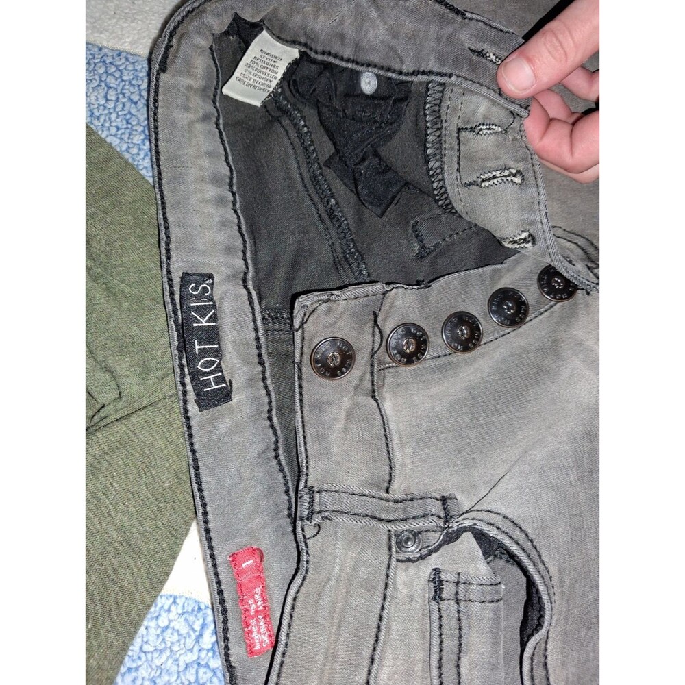 Hot Kiss WoMen's Gray Button-Fly Jeans